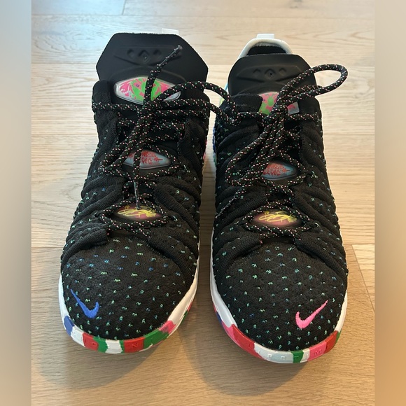 Nike LeBron 18 XVIII (GS) 'James Gang' Basketball Shoes CW2760-002 SIZE 5Y - Picture 2 of 7